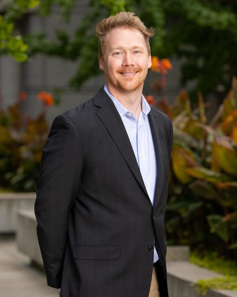 Dr. Dustin Mace Dentist in Kansas City Implant Dentist